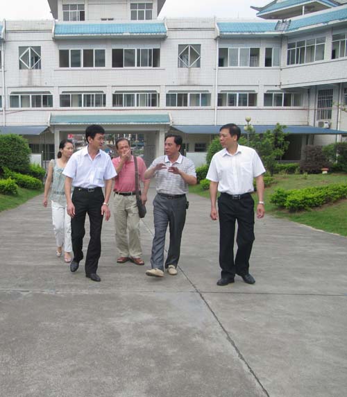 公寓黄颖院长介绍公寓情况