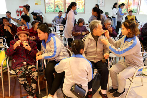 2019.3.25广西城市职业学院(本科)李中华一行五人参观 4.jpg