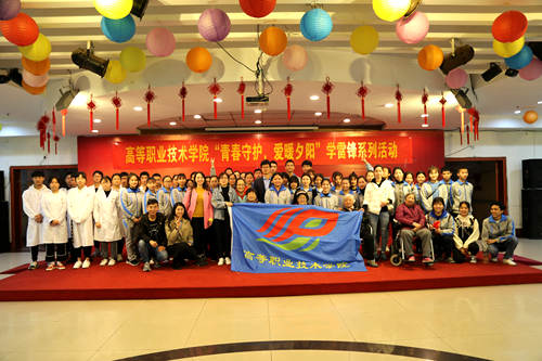 2019.3.25广西城市职业学院(本科)李中华一行五人参观 6.jpg