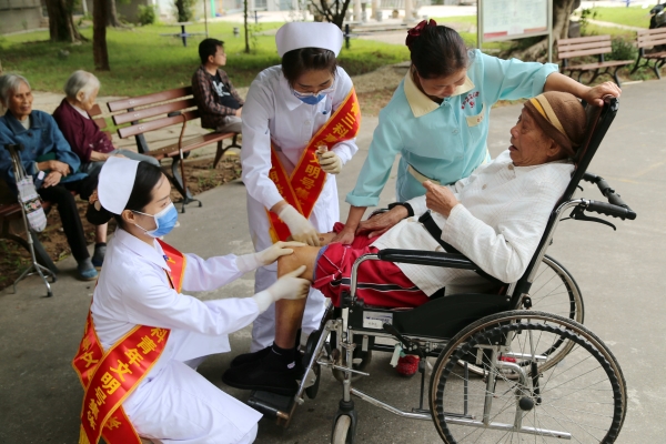 2020.10.25中医药一附院重阳节义诊 (178)_副本_副本.jpg